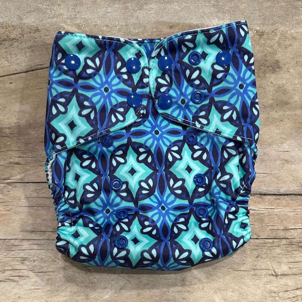 NEW w/tag Lalabye Baby Blue Geometric Adjustable Cloth Diaper